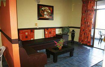 Hotel Villa Flores 瓜亚比托斯 外观 照片